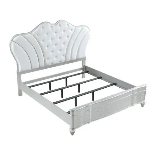 Landmark Traditional Style 4 Piece Queen Bedroom Set With Upholstered Button Tufted Bed Made With Wood In Silver