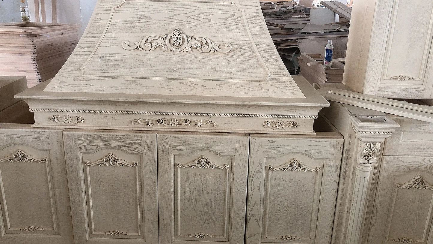 Solid Wood Kitchen Furniture Modular Cabinets with Plywood Carcase and Various Accessories